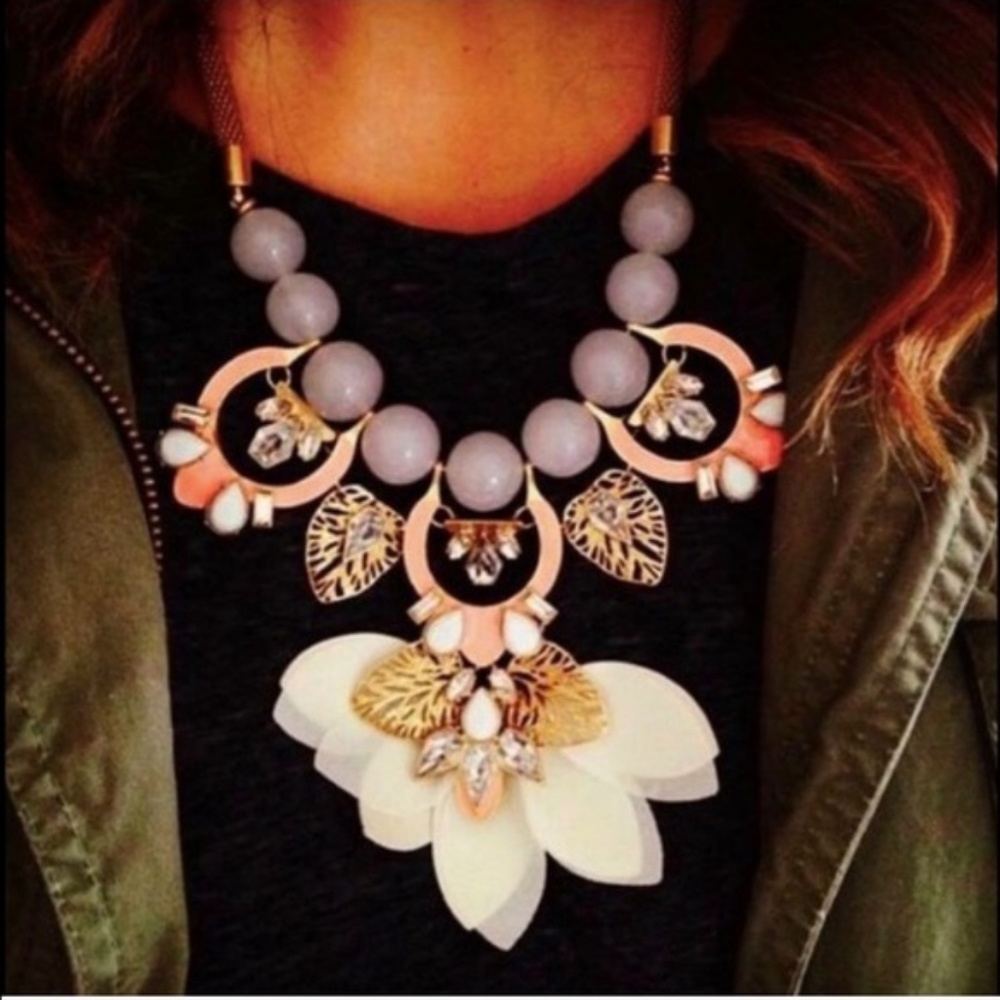 Stella & Dot | Gorgeously Unique Riviera Statement Necklace - Picture 5 of 8